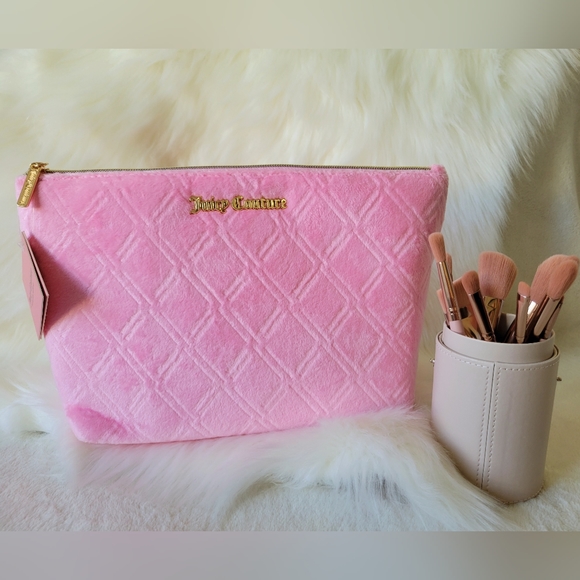 💄👛JUICY COUTURE PINK VELOUR COSMETIC MAKE-UP BAG💄👛 - Picture 2 of 4